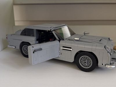 Lego 10262 James Bond Aston Martin DB5-complete