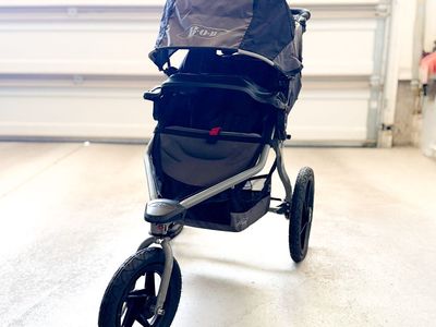 CLEAN Bob Revolution Flex Jogging stroller with Extra Accessories