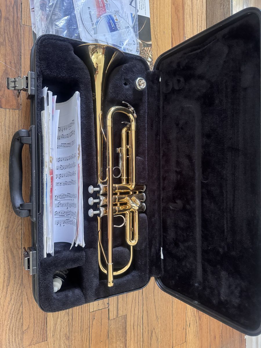 Yamaha YTR-200ADII Advantage Bb Trumpet + Hard Case 