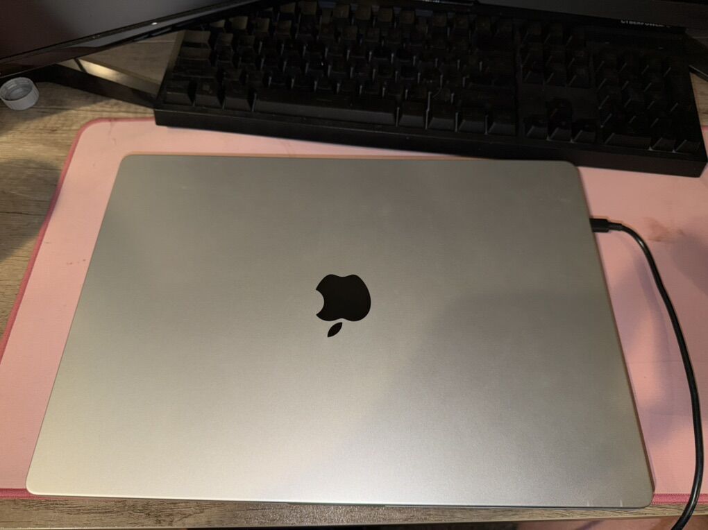 2021 Macbook Pro 16 - M1 Pro - 512GB