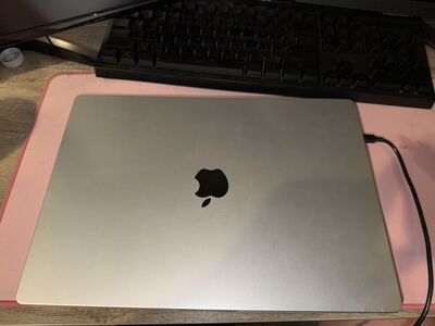 2021 Macbook Pro 16 - M1 Pro - 512GB