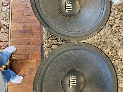 2 JBL GT1500d 15" speakers