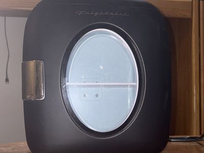 Frigidaire 12 Can Retro Mini Fridge