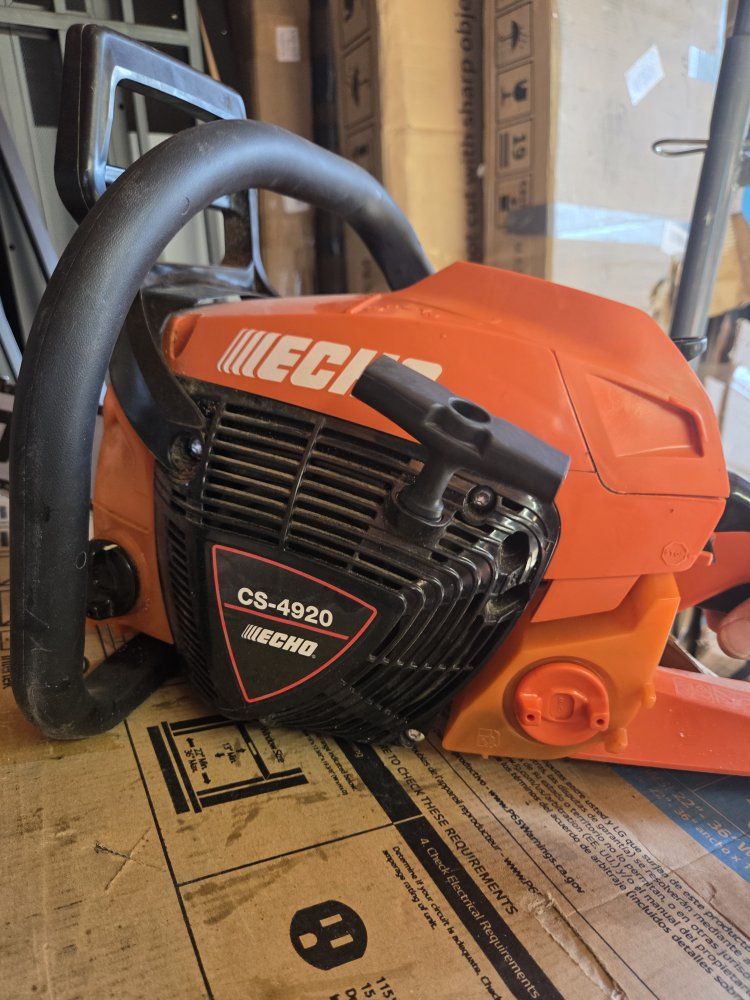 ECHO CS-4920 Chainsaw - Powerful 50.2 cc 2-Stroke Engine, Professional Grade