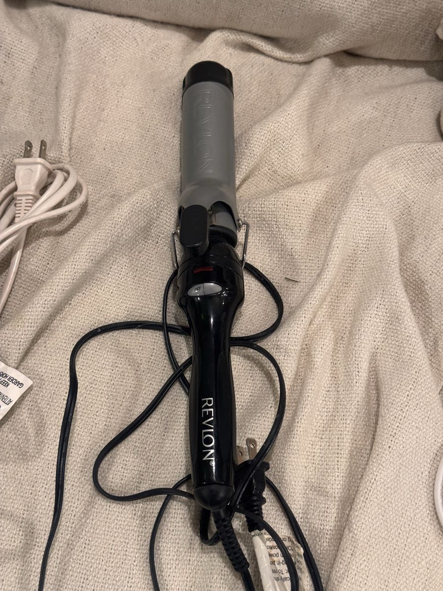 Revlon Hair Curling Iron - Classic Hair Styler for Curls and Waves