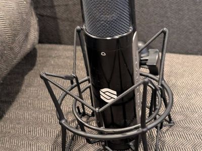 Sterling Audio ST151 Large Diaphragm Cardioid FET Condenser Microphone