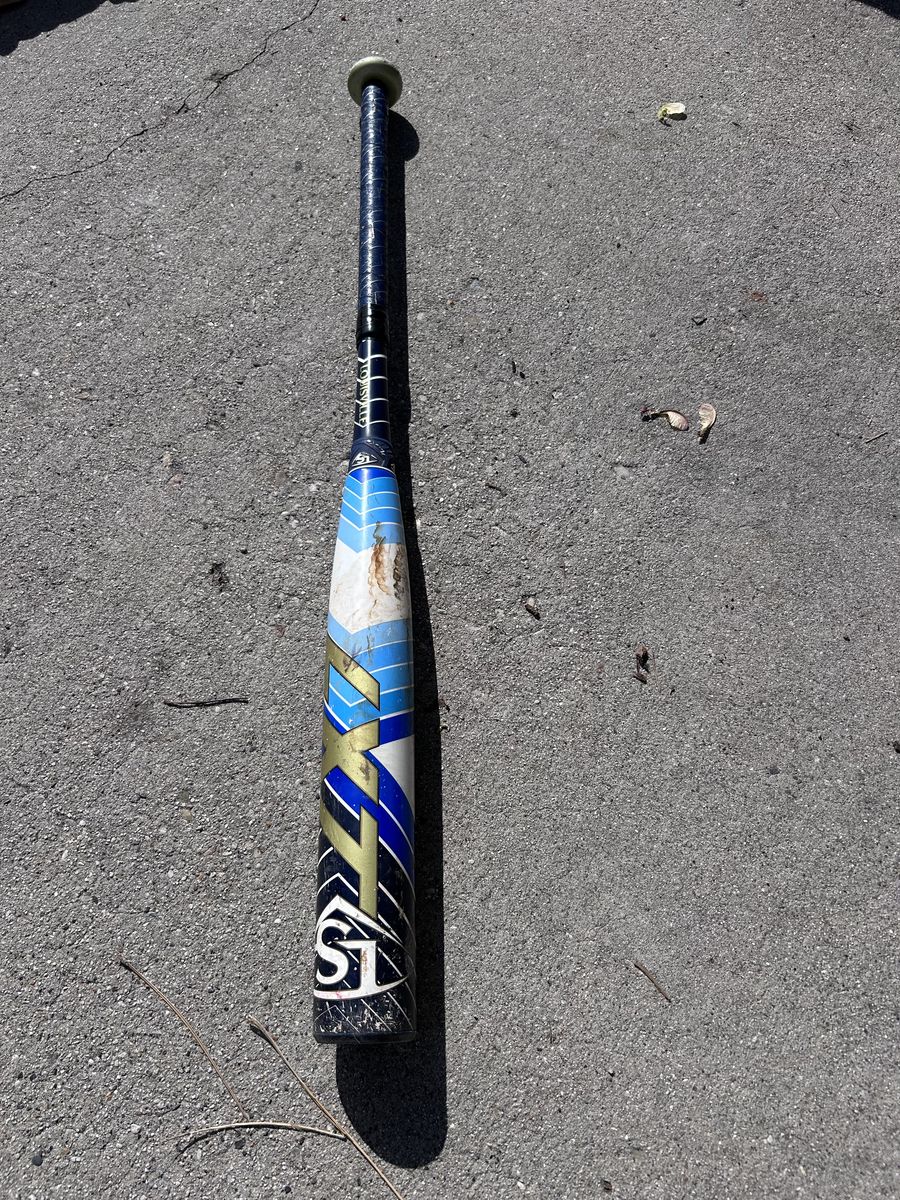 Louisville LXT Softball bat 30" -11