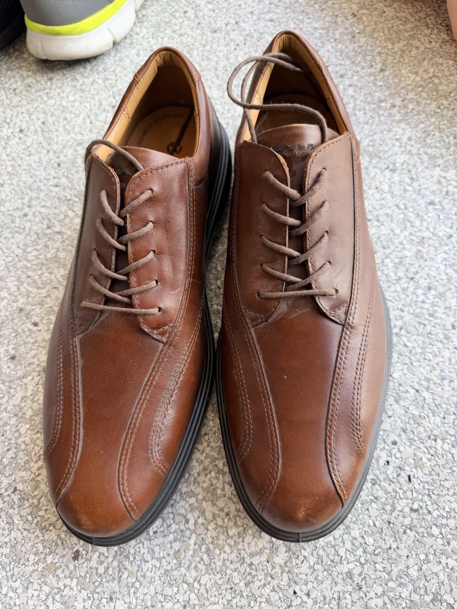 ECCO Men's Brown Leather Golf Shoes - Spiked Sole - Size 11M US