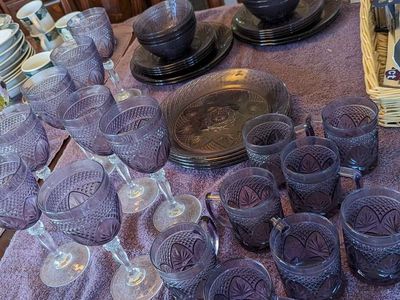 Amethyst dish set
