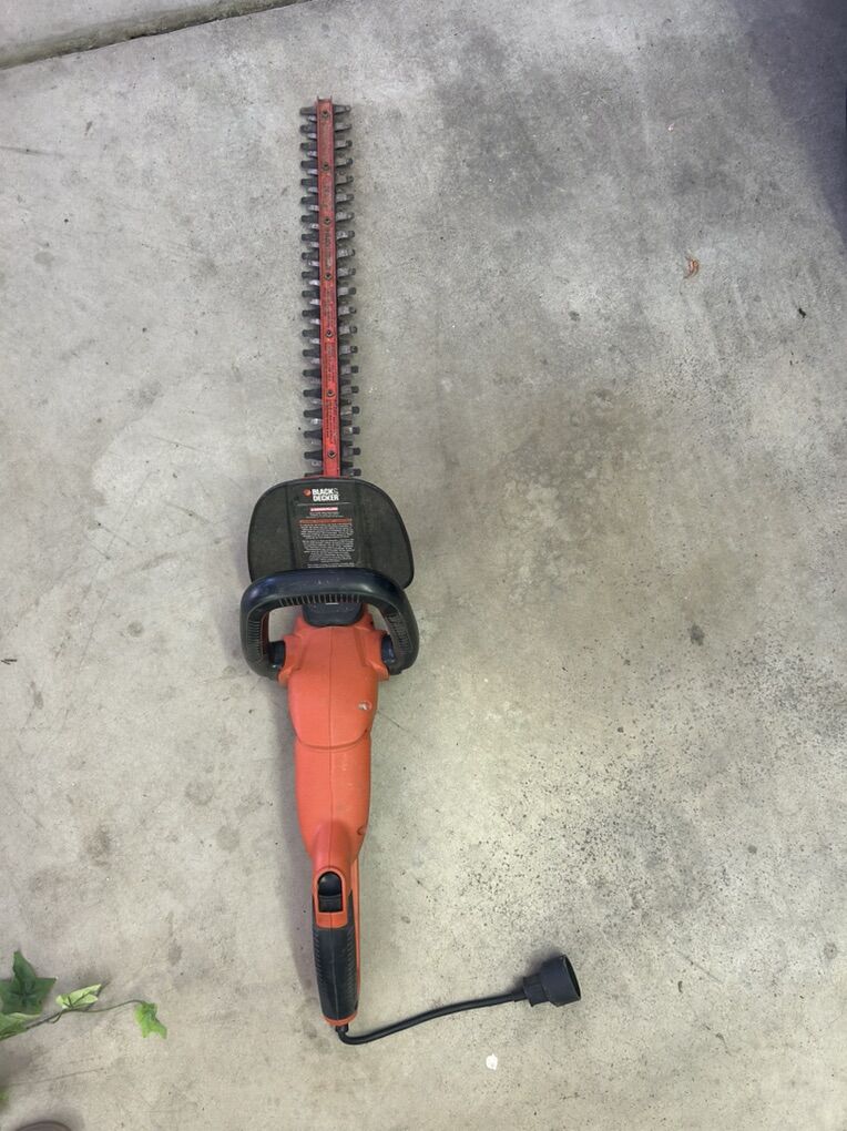 Black And Decker Electric Hedger