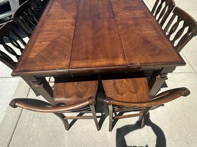 Dining table and 8 chairs