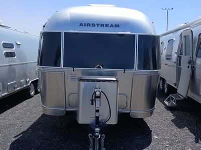 2025 Airstream Globetrotter 27FB