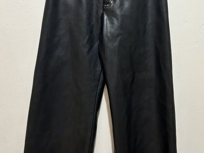 NWOT Zara Black Faux Leather Wide Leg Pants 10