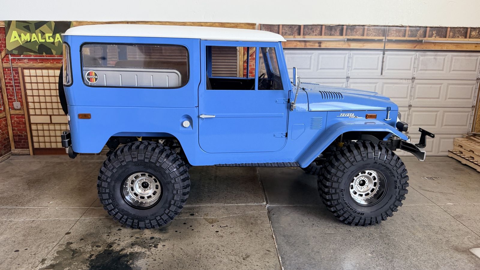 FMS FJ 40 Land Cruiser