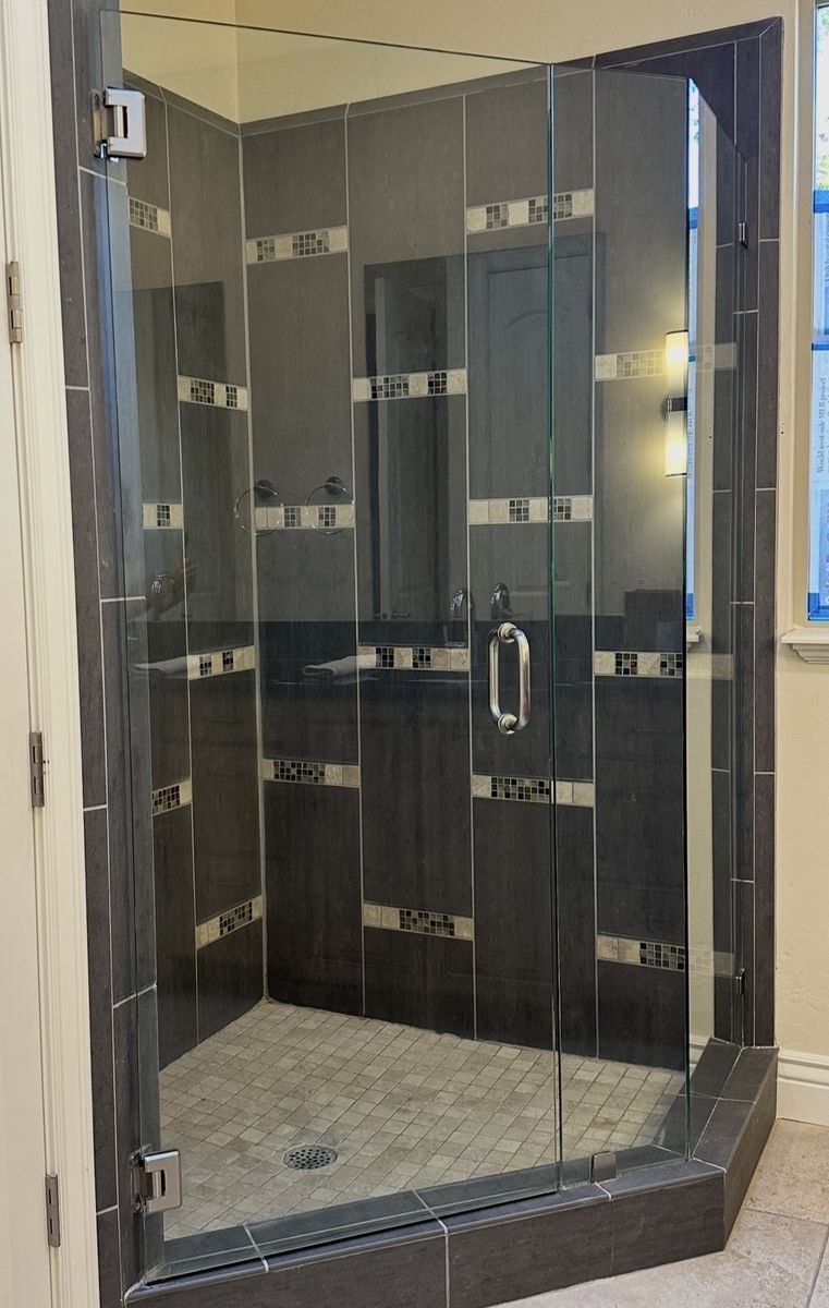 Custom Frameless Glass Shower Enclosure Door with Hardware