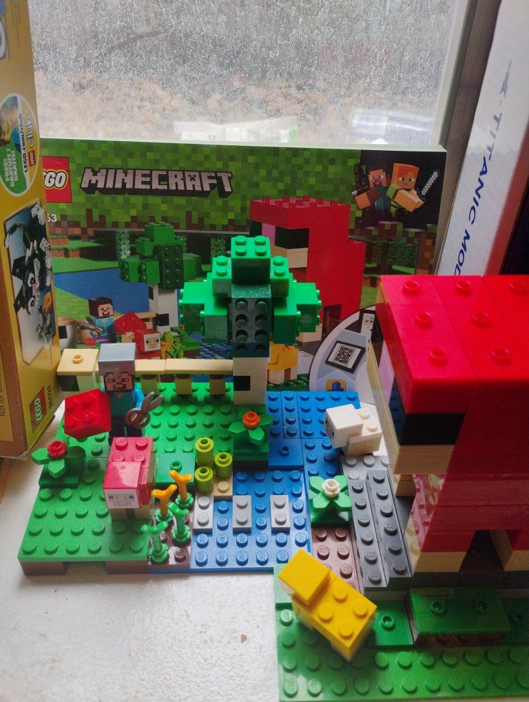 Main image 4