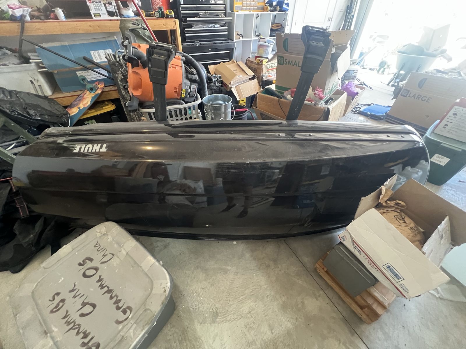 Thule Black Roof Cargo Box Car Hard Top Carrier Topper Shell