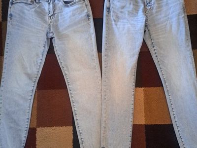 2 pair of mens Aeropostale denim jeans