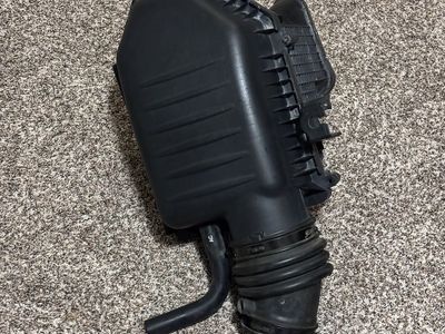 12-23 Used Dodge Charger/Challenger V8 6.4L SRT 392 Air Intake Filter Cleaner Box OEM