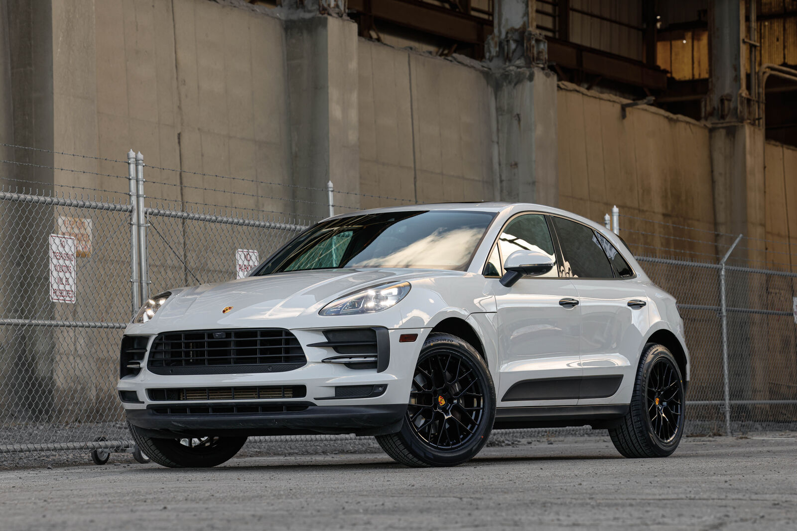 2021 Porsche Macan Base