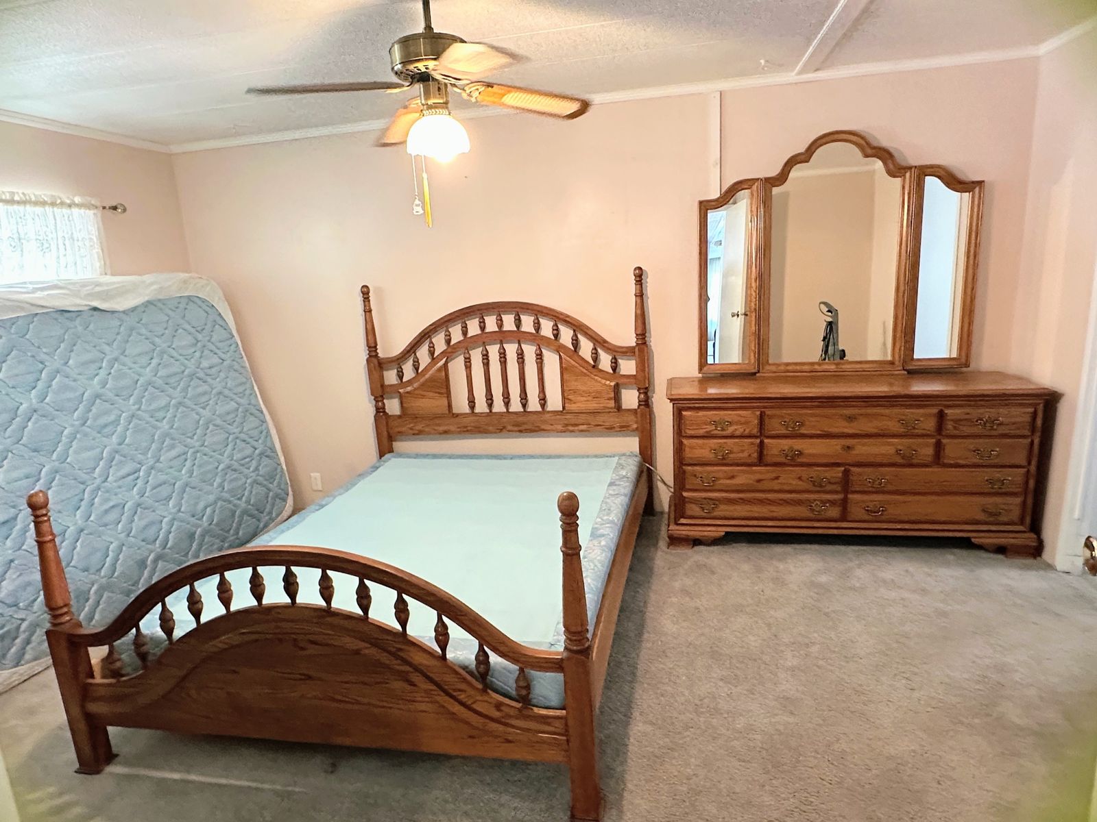 Vintage Solid Oak Queen Wooden Bed Frame with Spindle Headboard & Footboard, huge  Dresser With Trifold Mirror