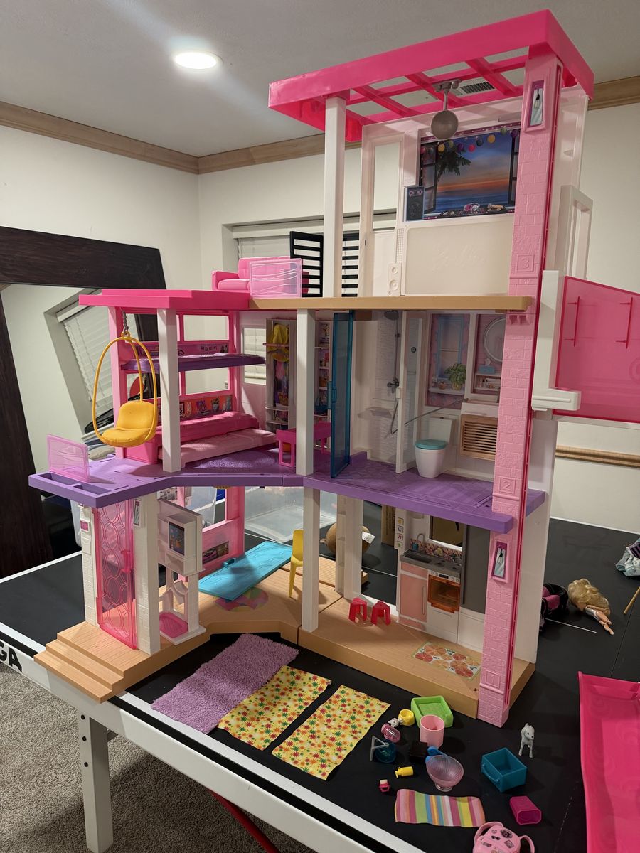 Barbie Dreamhouse, Barbies, Car, Accessories
