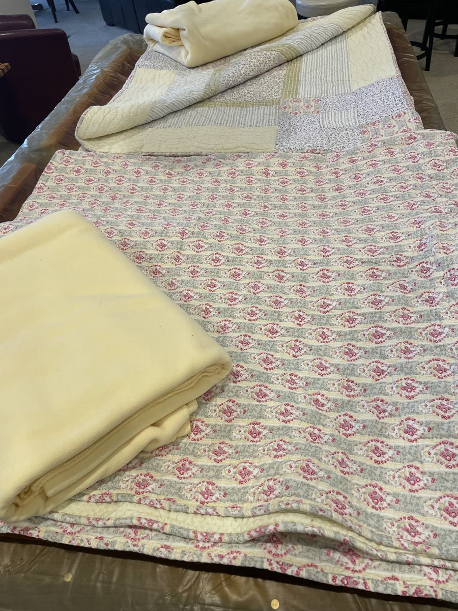Quilts/Bedding