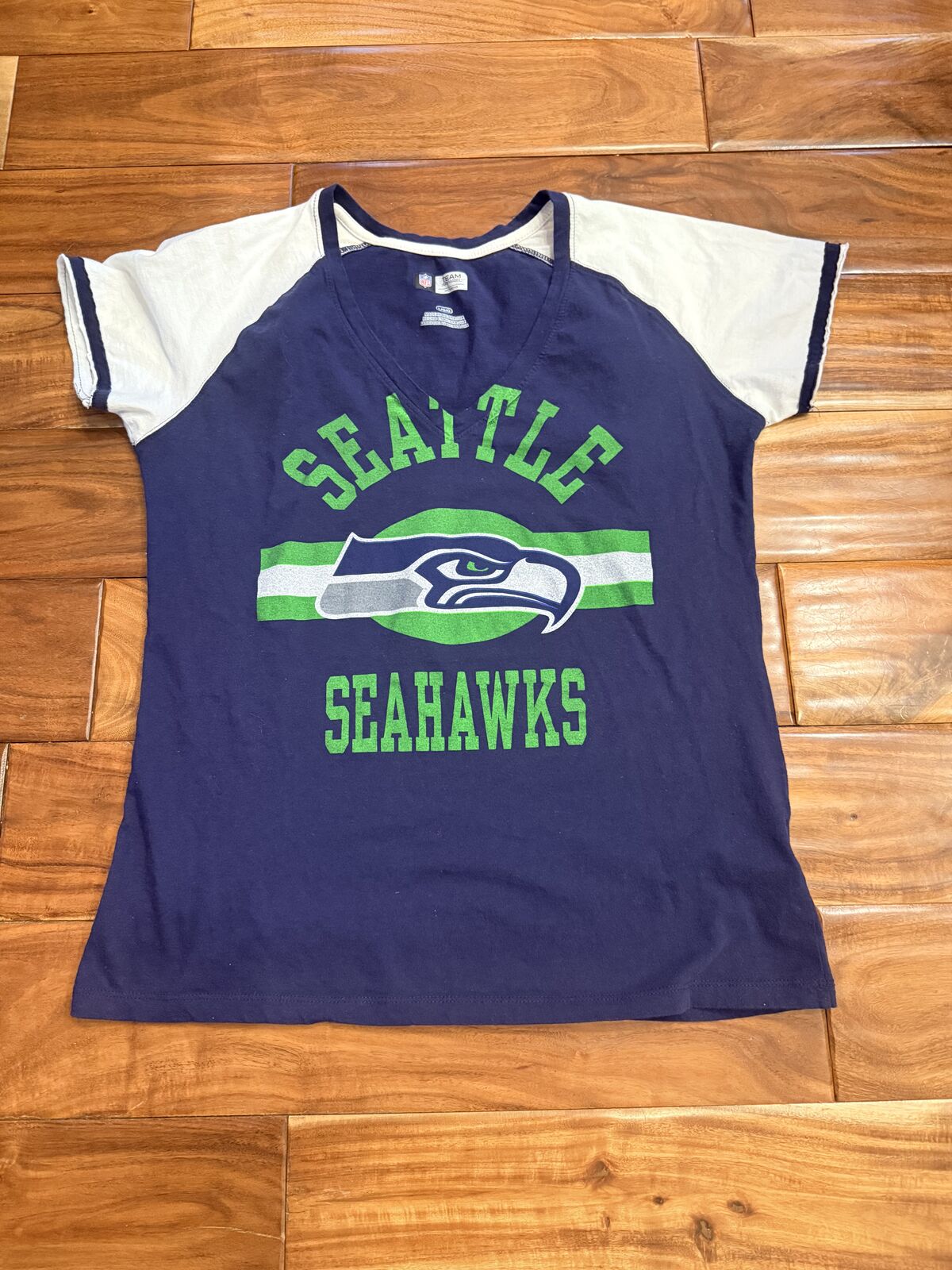 Women’s Size Large NFL Seattle Seahawks Shirt