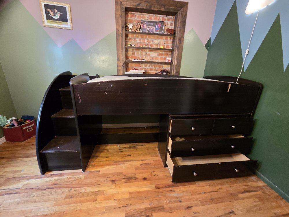 Twin Loft Bed with Storage – Solid & Space-Saving