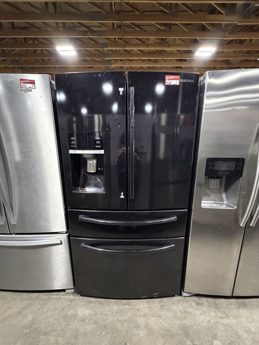 GOOD SAMSUNG BLACK 4-DOOR FRIDGE W-WARRANTY!