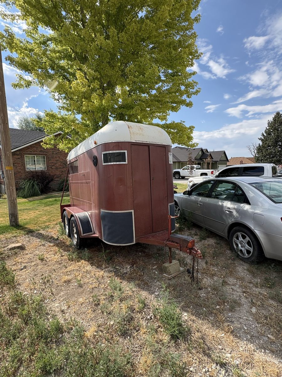Two horse trailer
