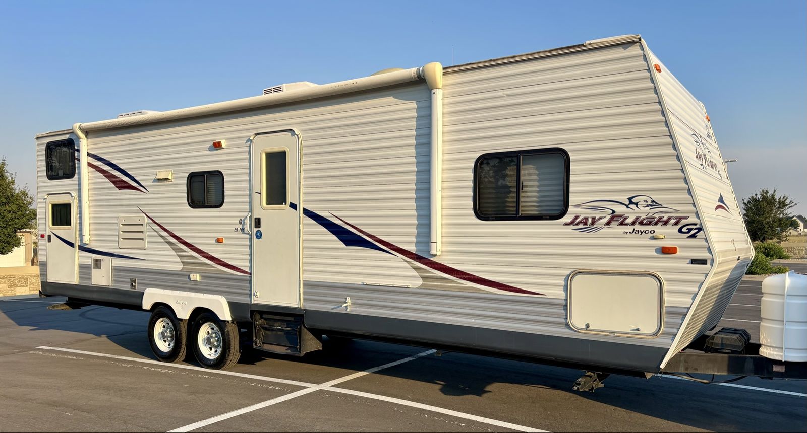 2009 Jayco jayflight 28FT bunk house whit super slide out very clean no issues ready to camp or travel