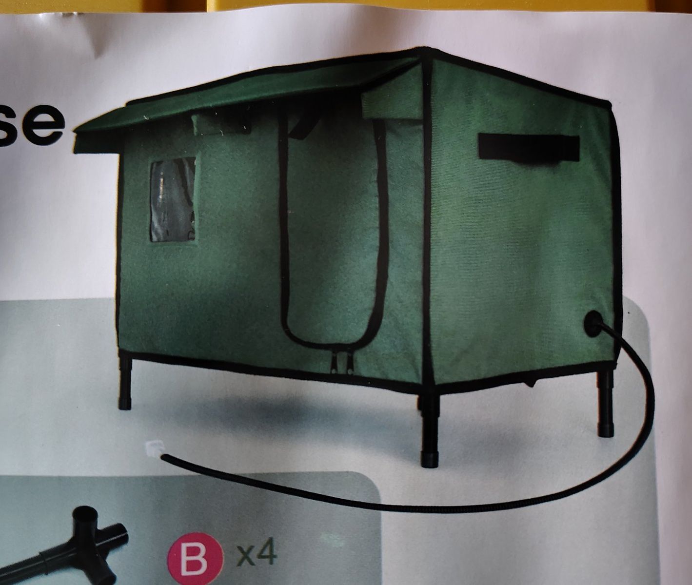 Large heated outdoor stray or Barn cat bed 26 in a