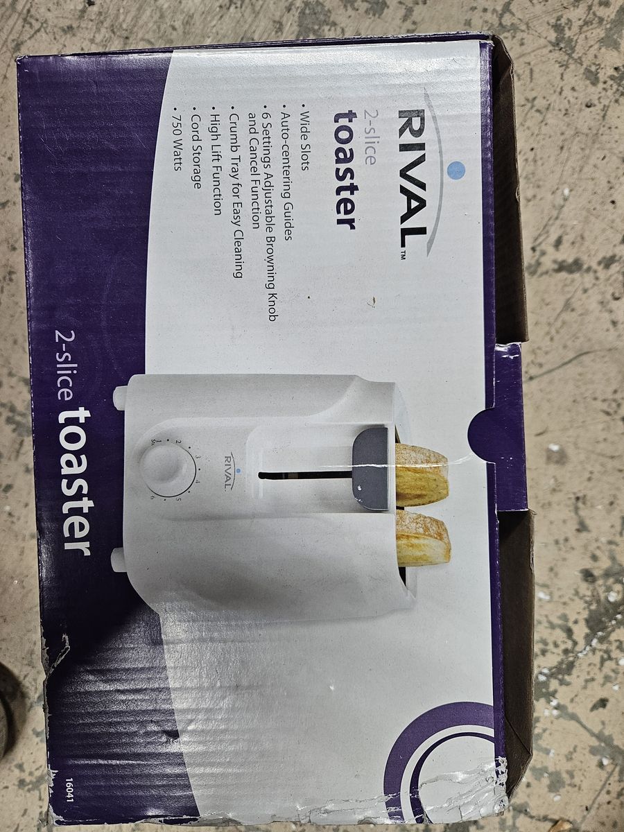 Rival 2-Slice Toaster in White with Adjustable Browning Knob