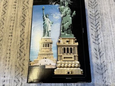 Lego Statue of Liberty 21043