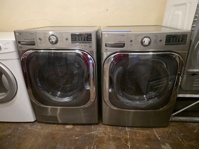 Lg washer and electeic dryer