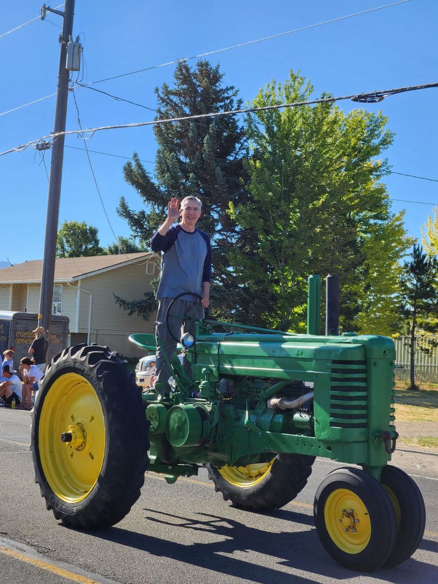 John Deere Tractor  1946