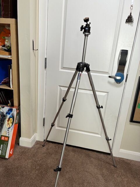Bogen Manfrotto tripod