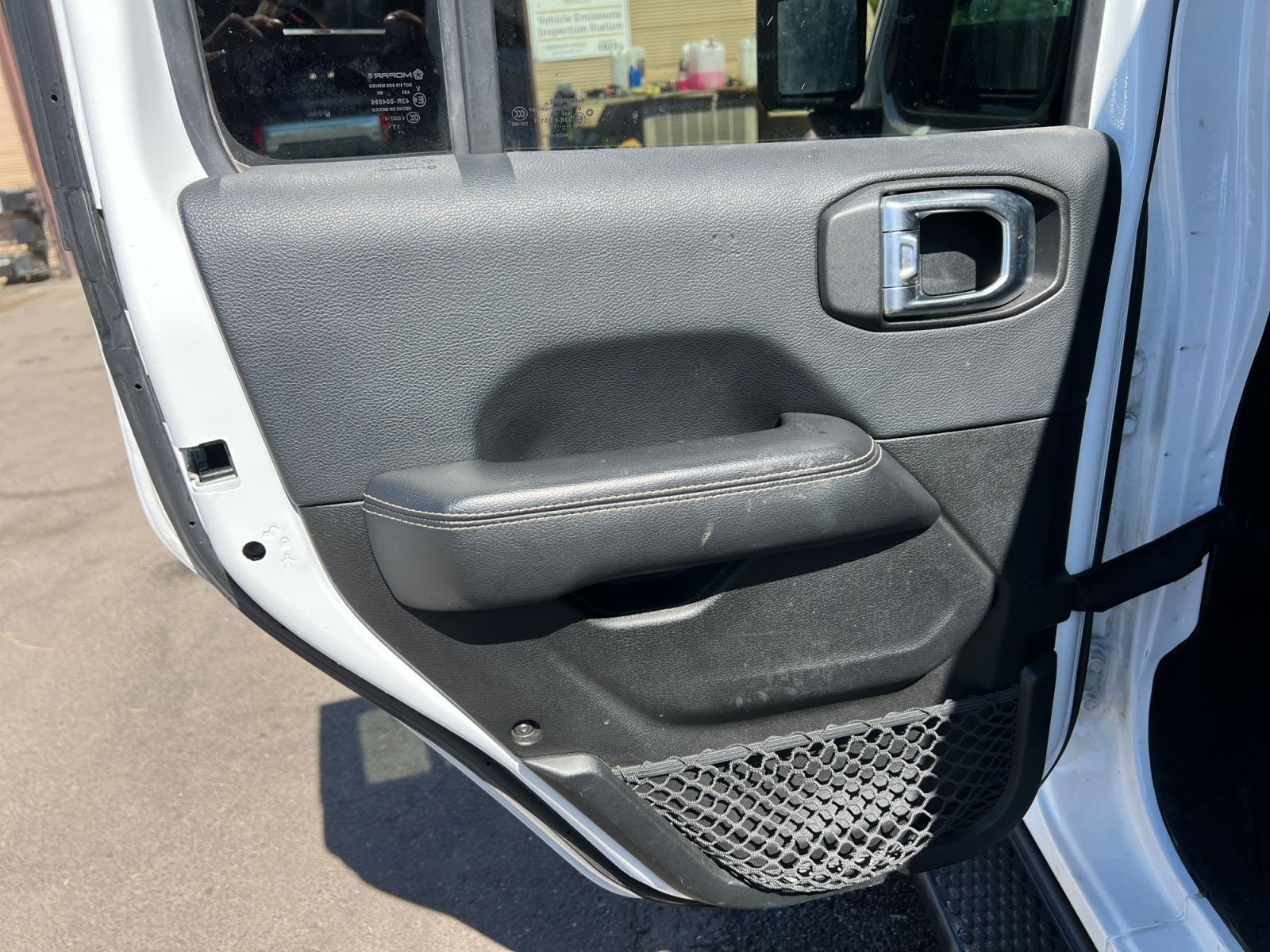 Main image 28