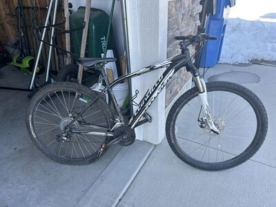 Specialized hard Tail