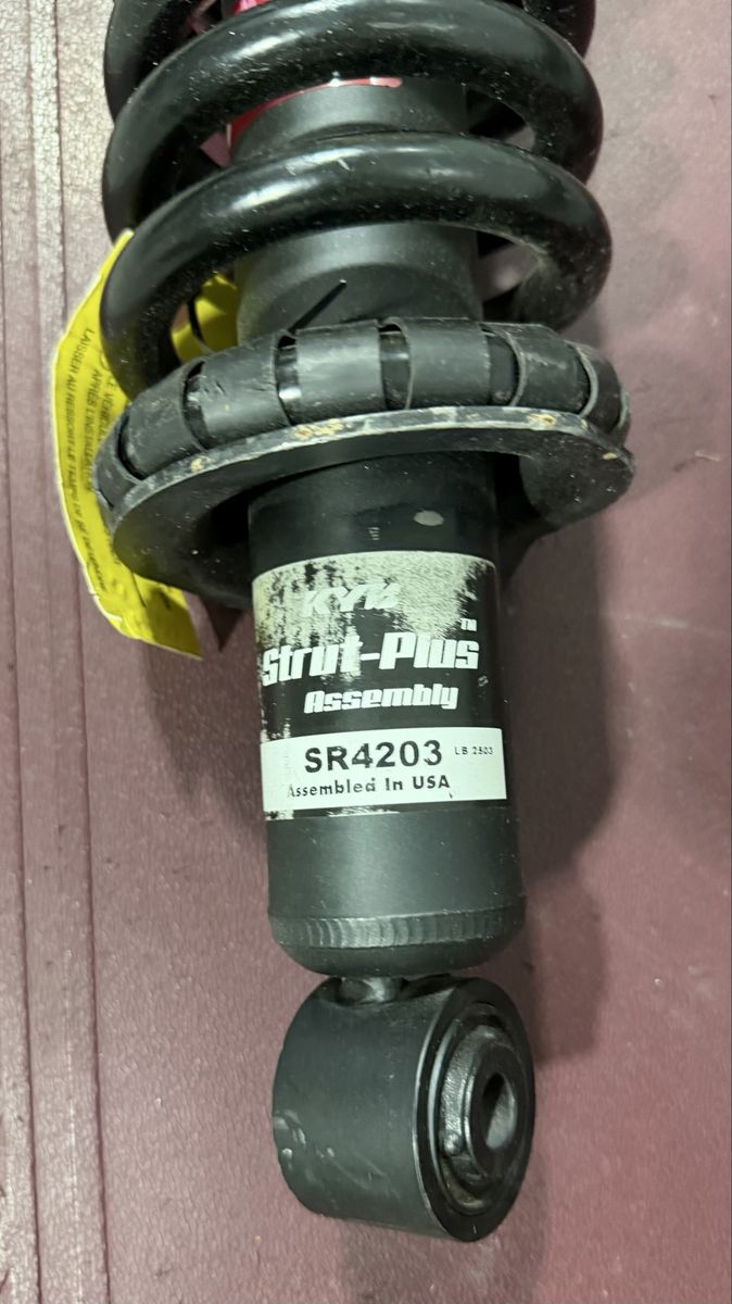 Front strut- Nissan Exterra 2005-2015 and Nissan Pathfinder 2005-2012 
