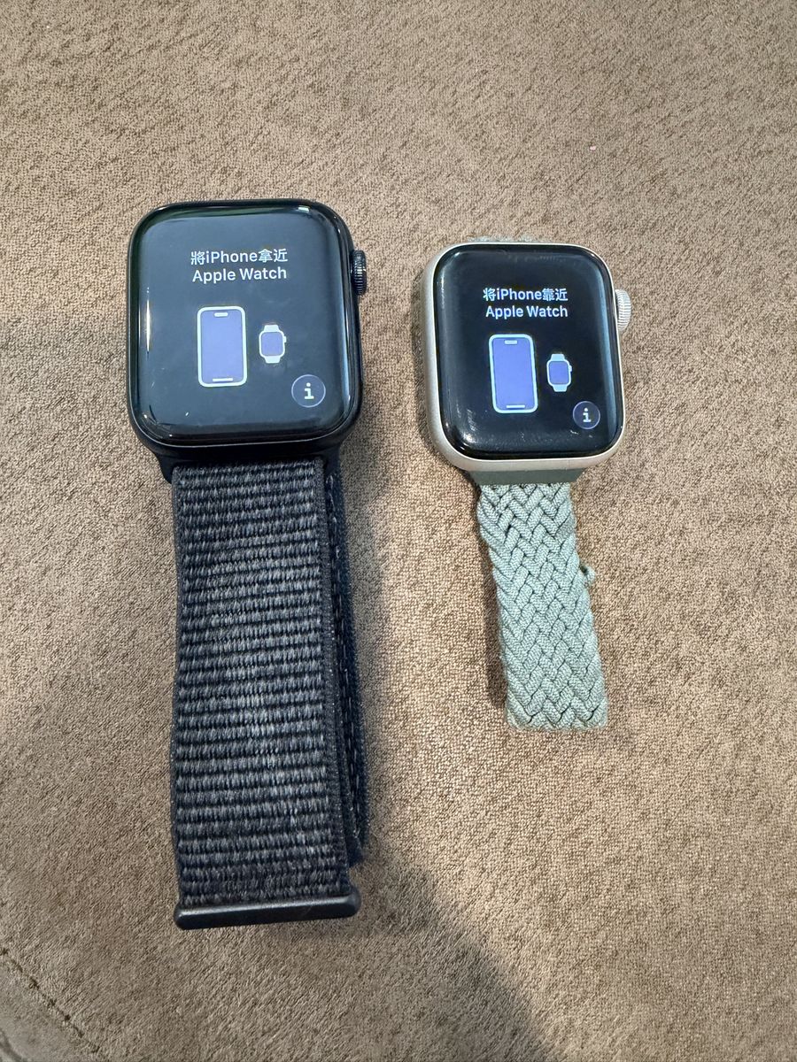 Apple Watch SE GPS + Cellular 44mm Space Gray and 40mm Silver