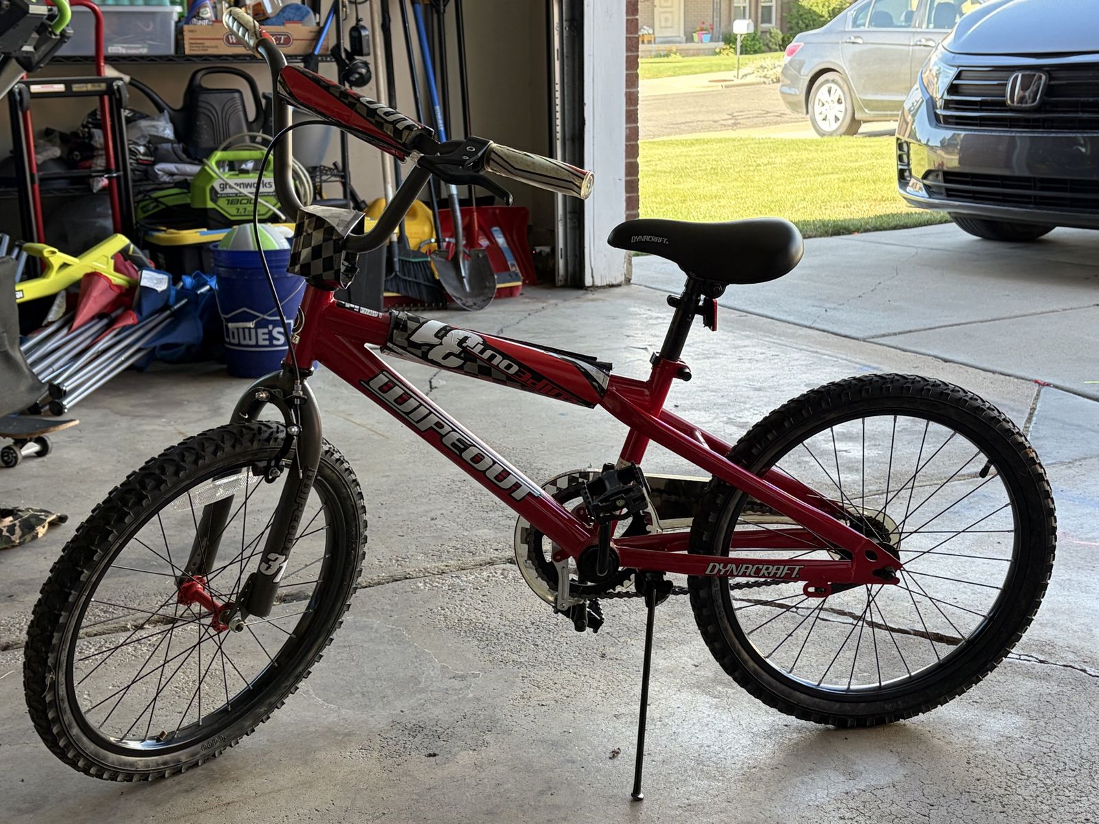 Wipeout boys bike