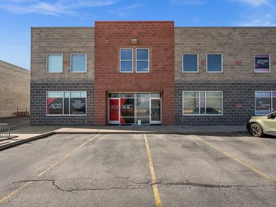 3,000 SF Industrial Warehouse | 18' Clear | 3-Phase Power