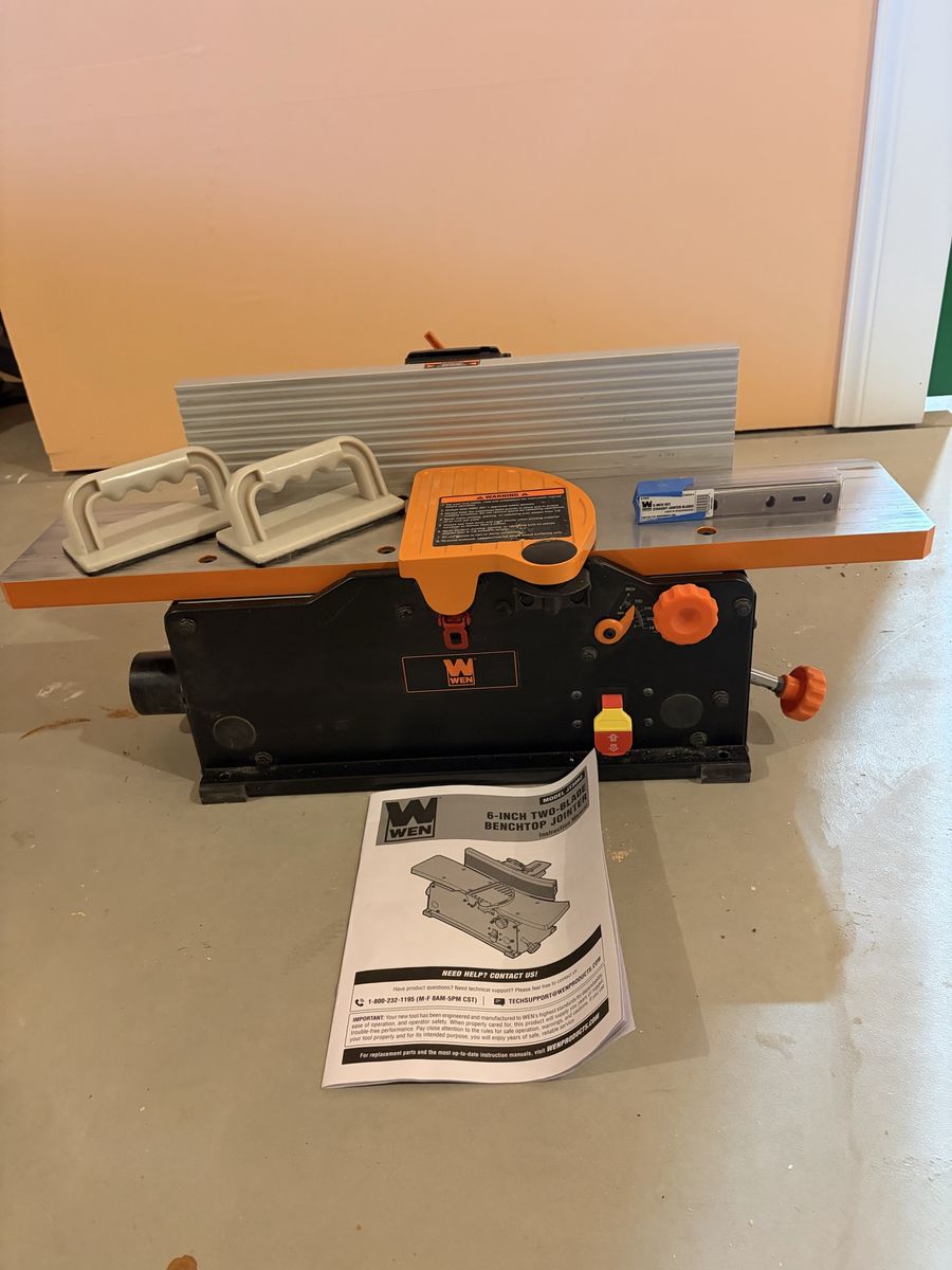 Wen JT3062 6” jointer with two sets of extra blades