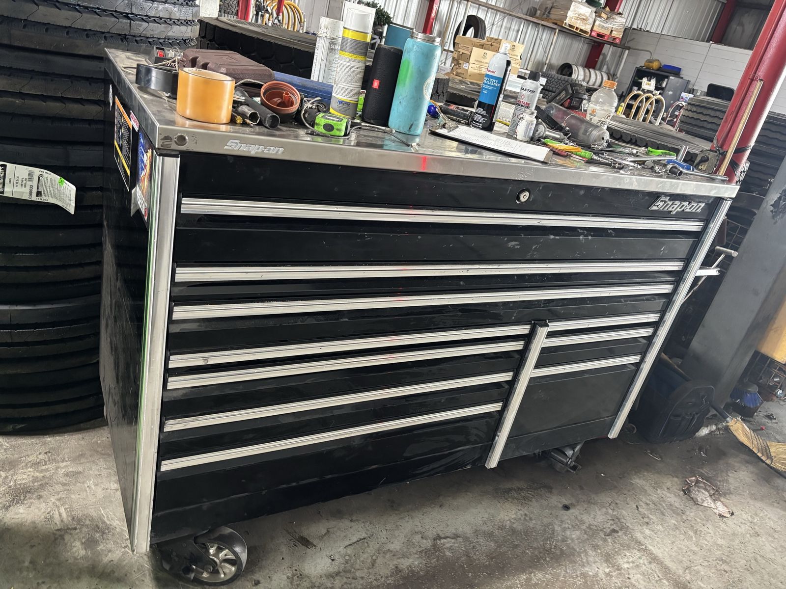 Snap-on  Black 12-Drawer Tool Box Cart with Stainless Steel Top and Locking Wheels