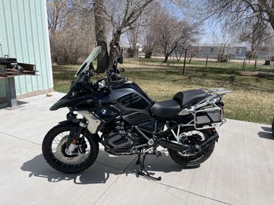 2023 BMW R1250 GS Low Suspension, Like New