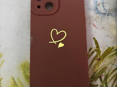 iPhone 15 Case with Gold Heart Design - Pink
