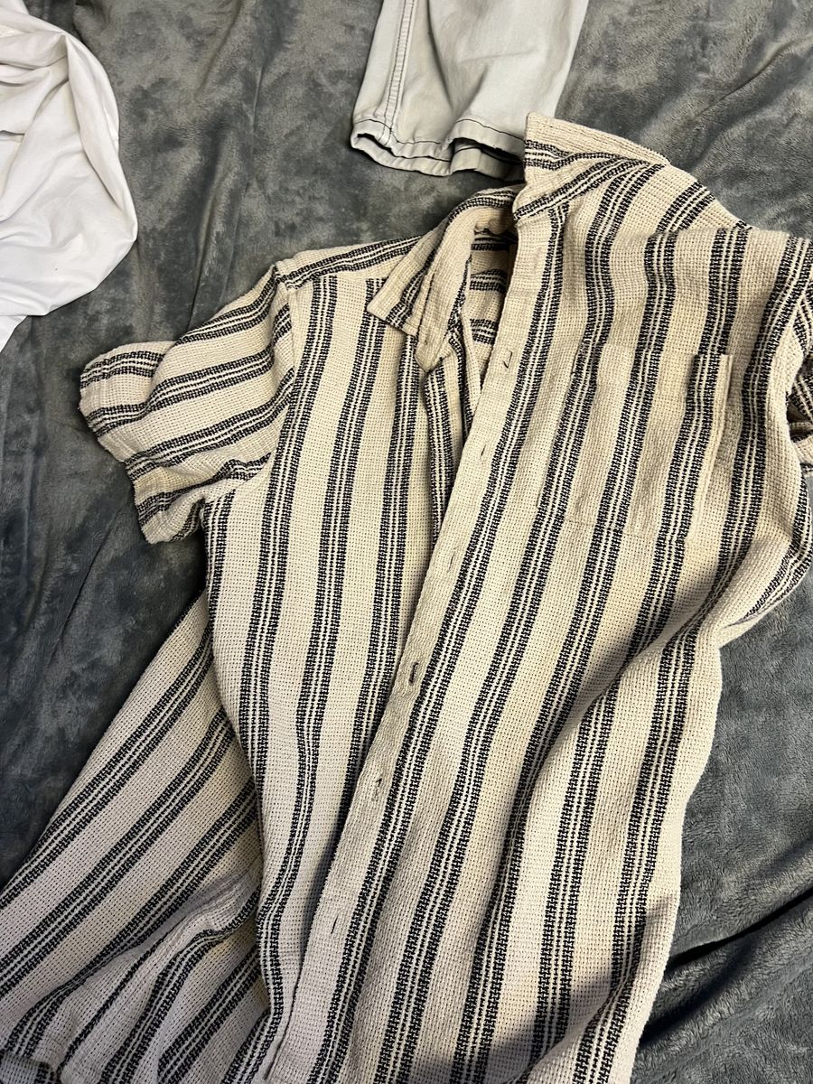 Size Medium Summer Shirt
