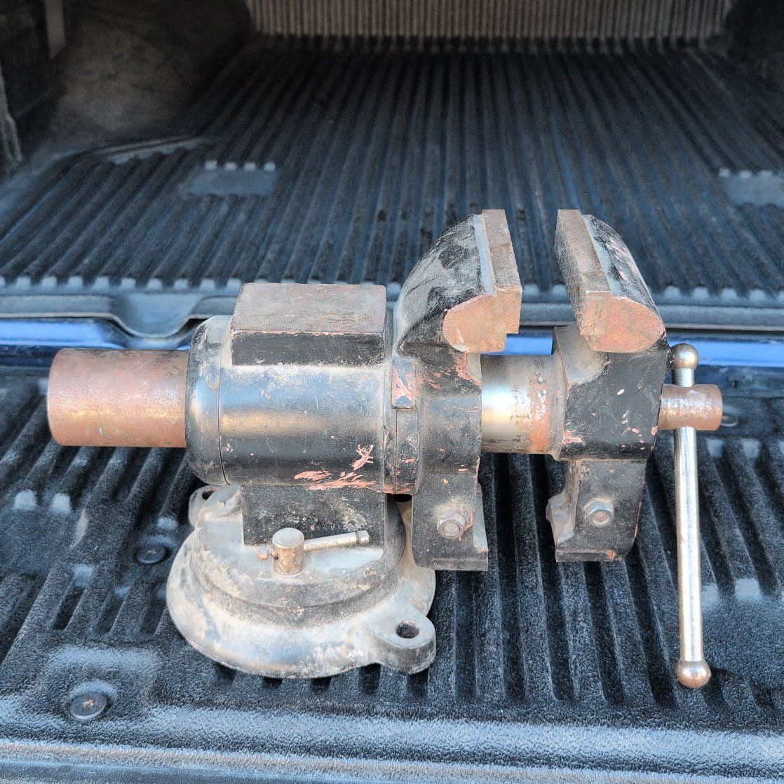 Bench Vise - 4.5 inch